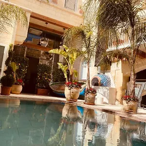 Lulu Boutique **** Żebbuġ